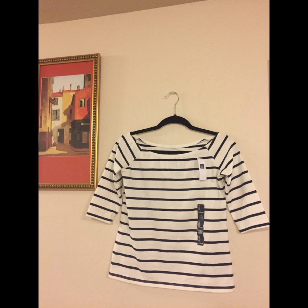 GAP shirt
